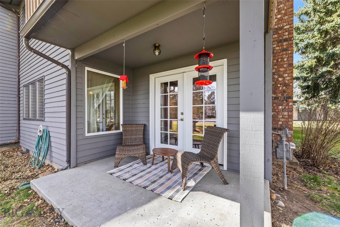 2200 W Dickerson Street 27