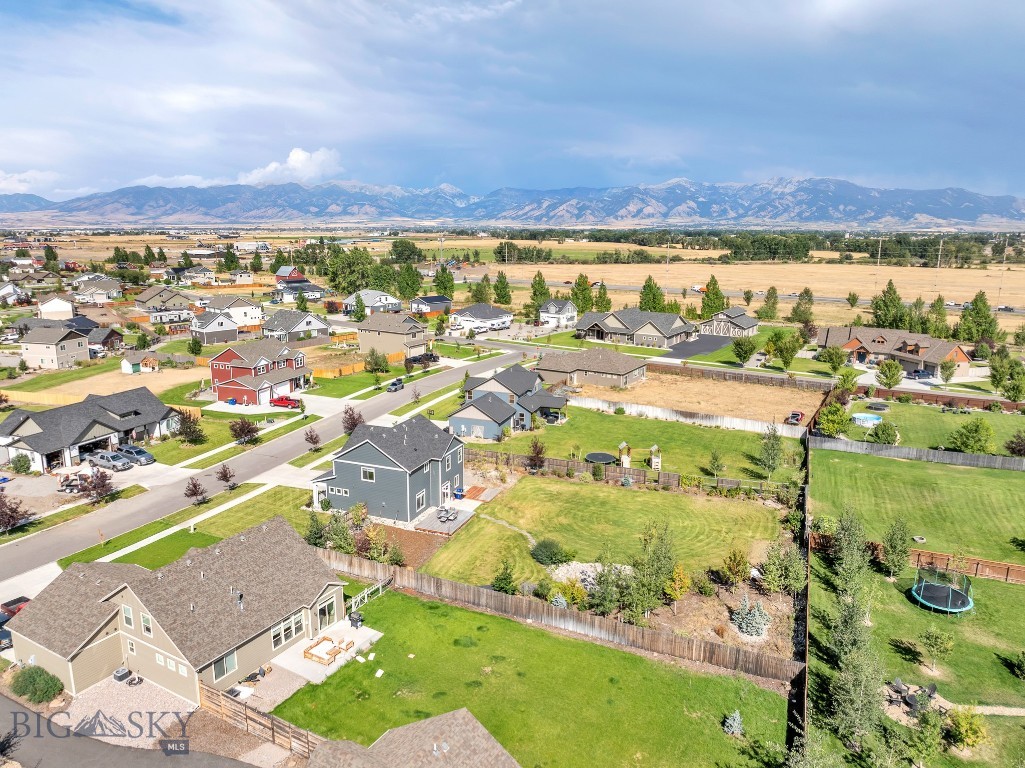 Bozeman, Montana 59718, United States, 3 Bedrooms Bedrooms, ,3 BathroomsBathrooms,Residential,Contingent,99959