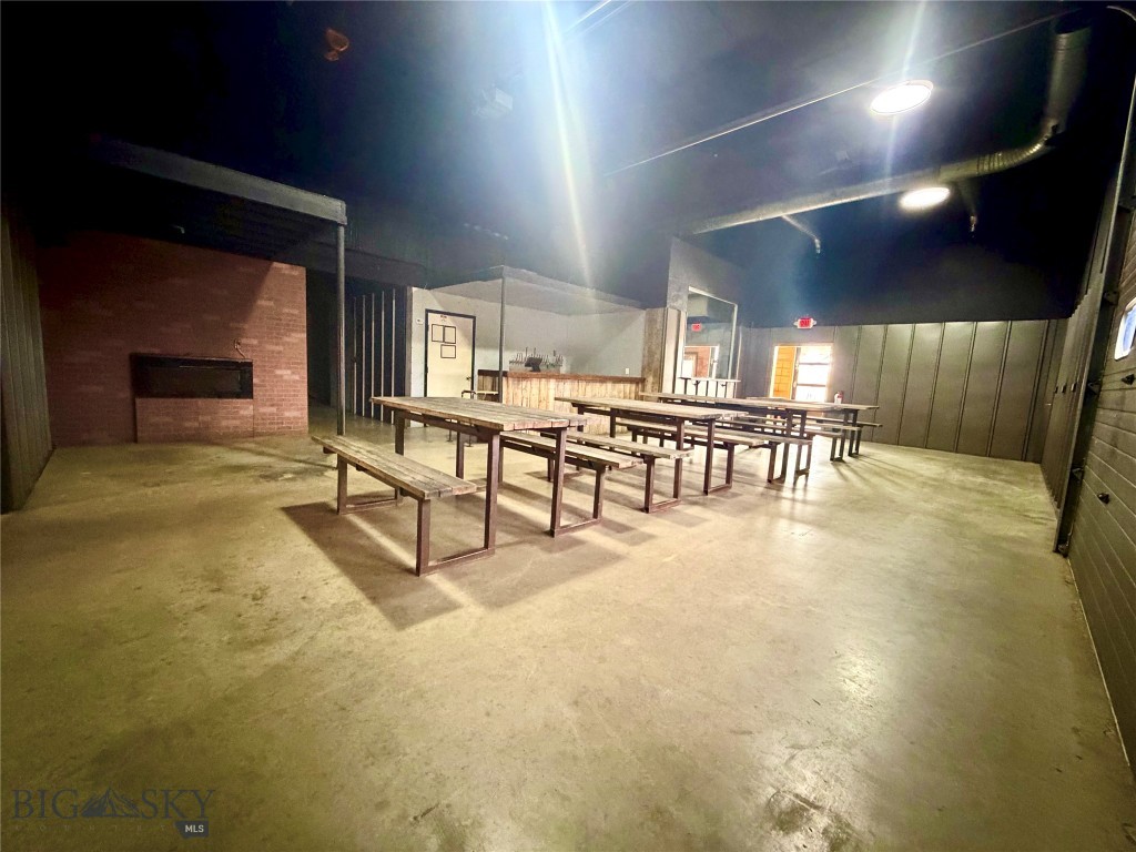 315 E Railroad Street