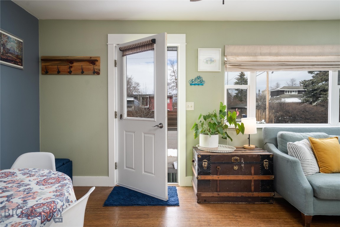 1014 W Dickerson Street