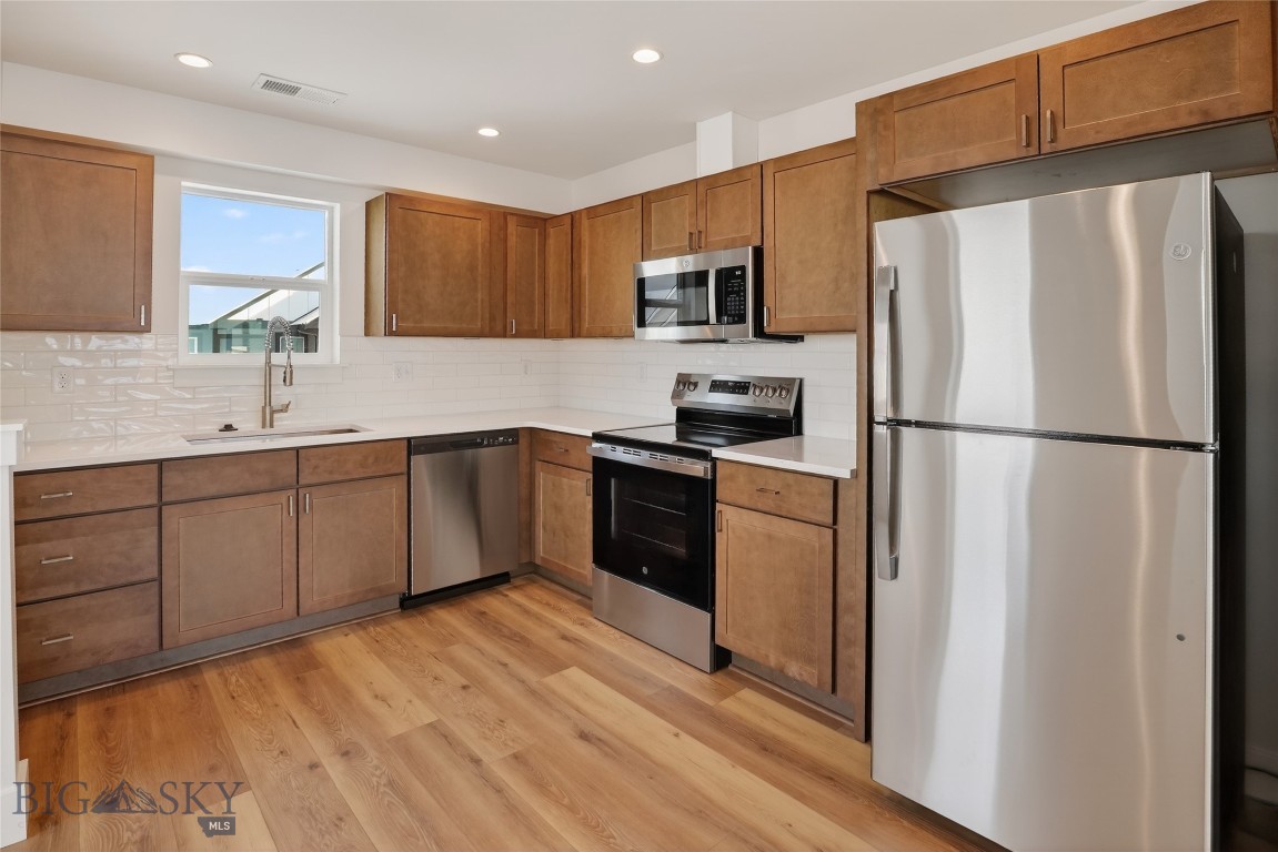 The Lakes at Valley West - Residential