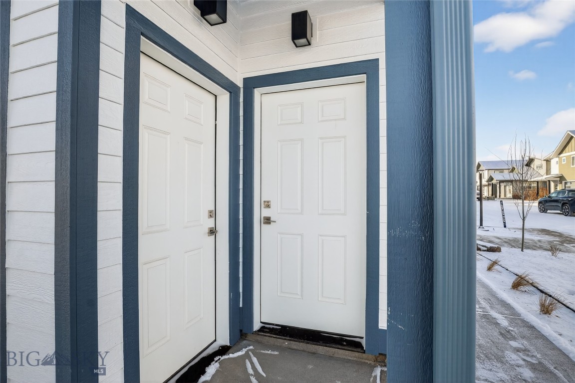 The Lakes at Valley West - Residential