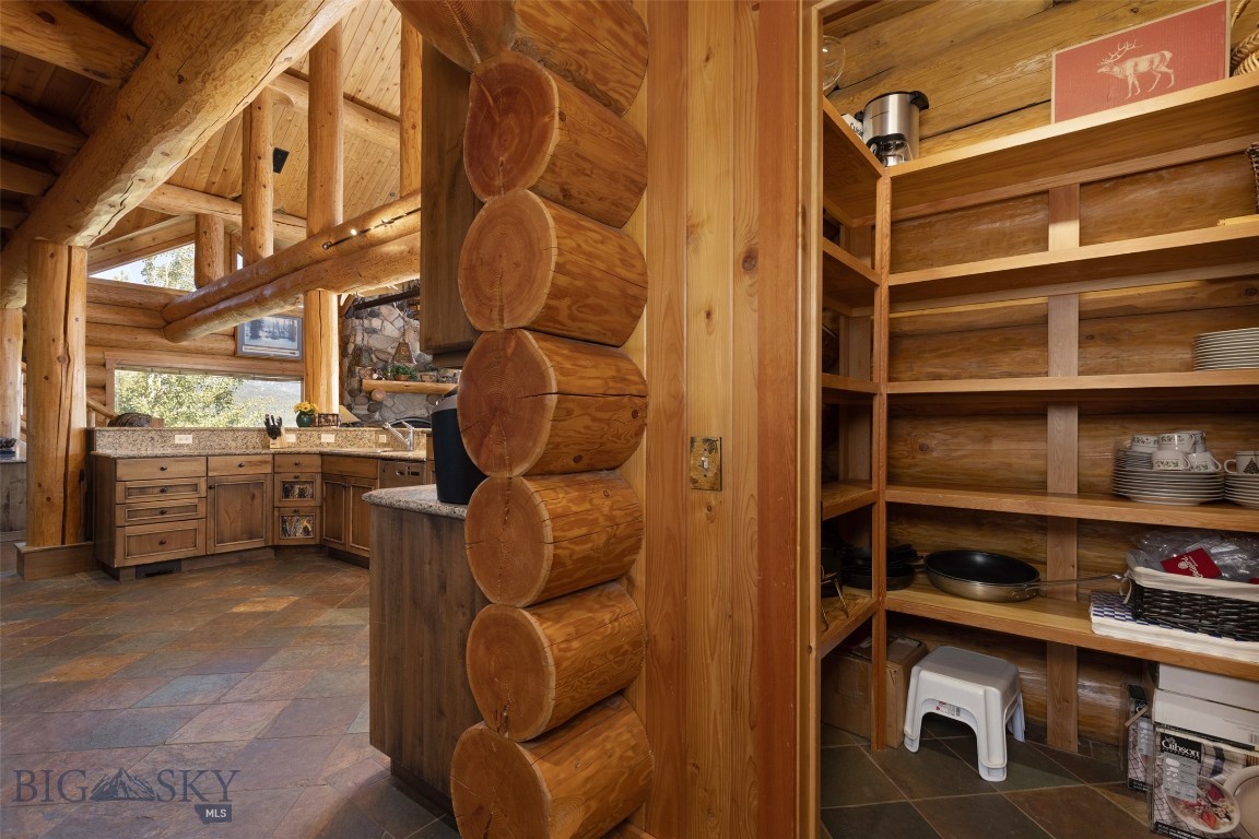 Diamond Hitch Of Ski Moonlight - Residential