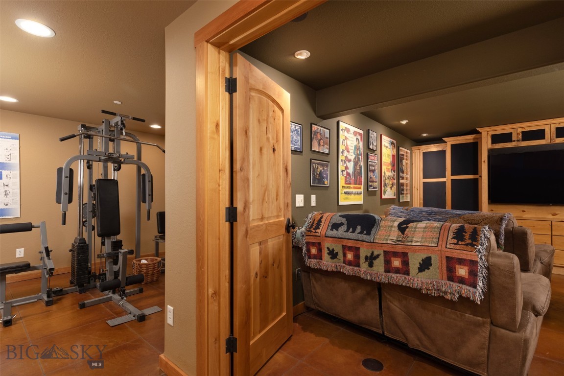 Diamond Hitch Of Ski Moonlight - Residential