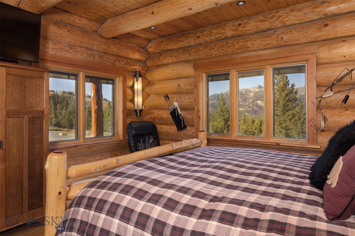 Diamond Hitch Of Ski Moonlight - Residential