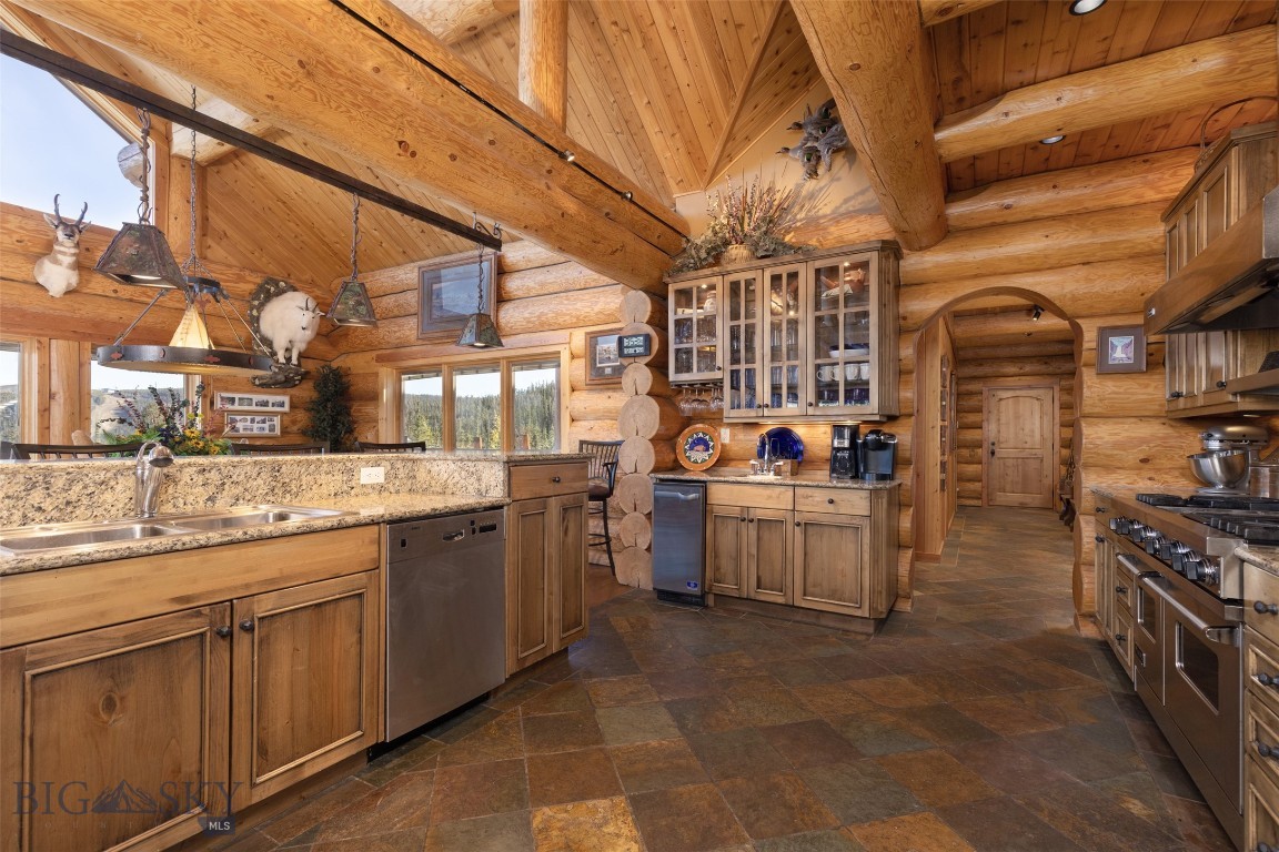 Diamond Hitch Of Ski Moonlight - Residential