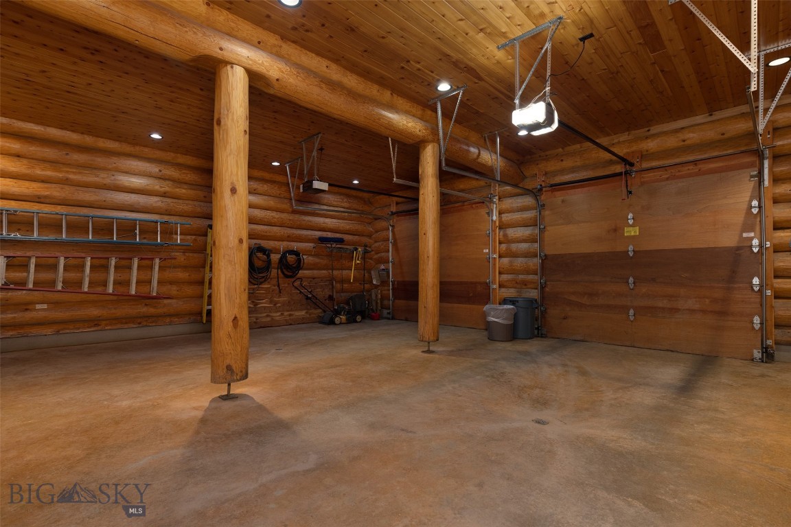 Diamond Hitch Of Ski Moonlight - Residential