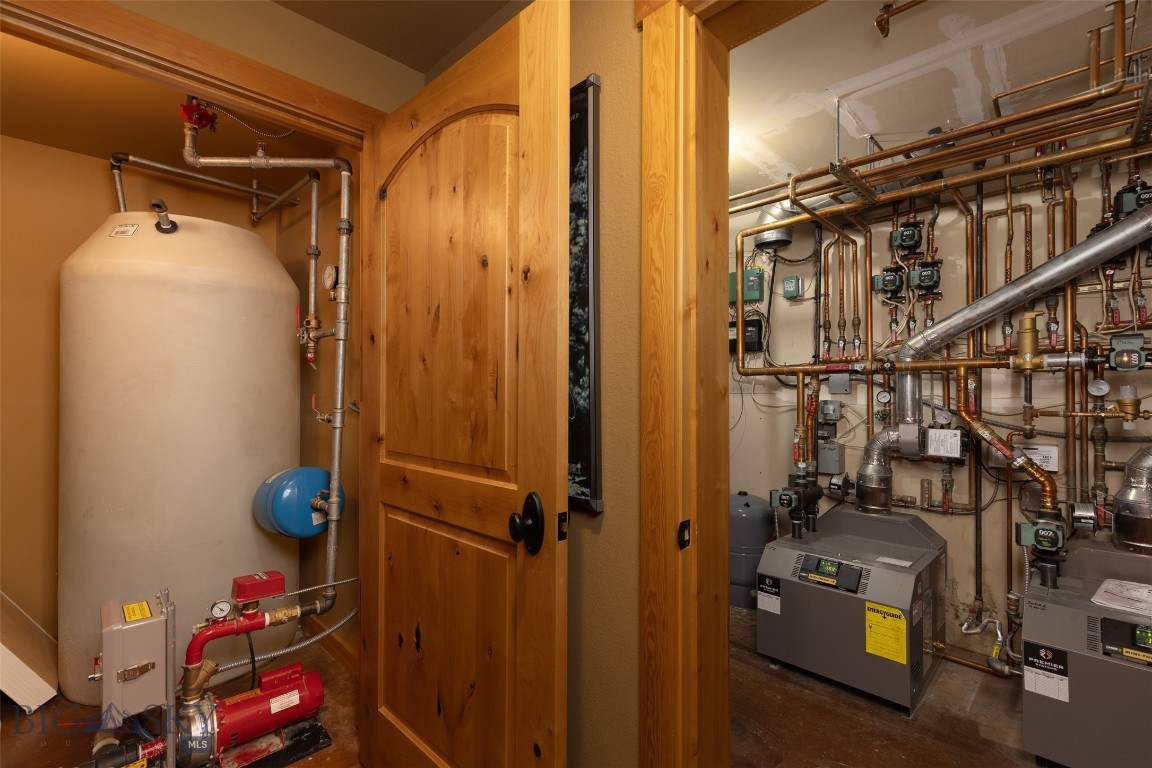 Diamond Hitch Of Ski Moonlight - Residential