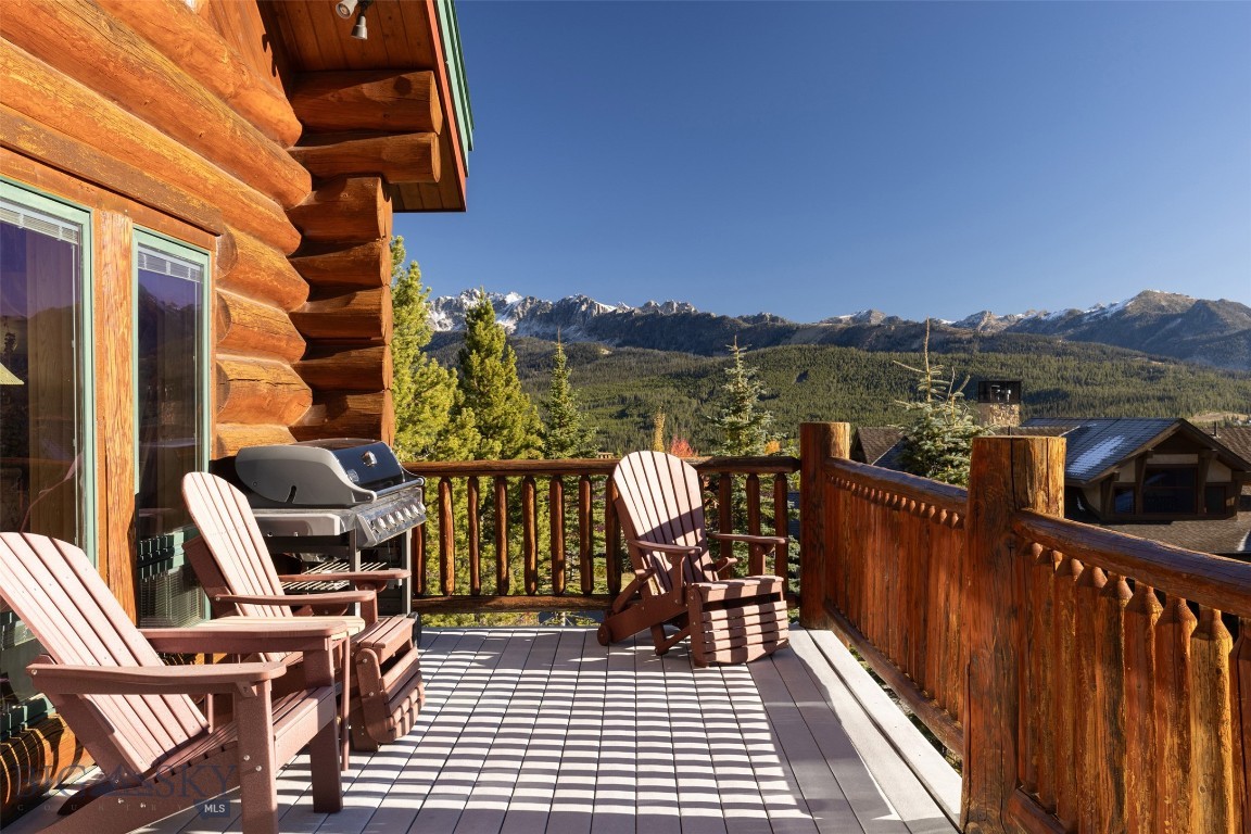 Diamond Hitch Of Ski Moonlight - Residential