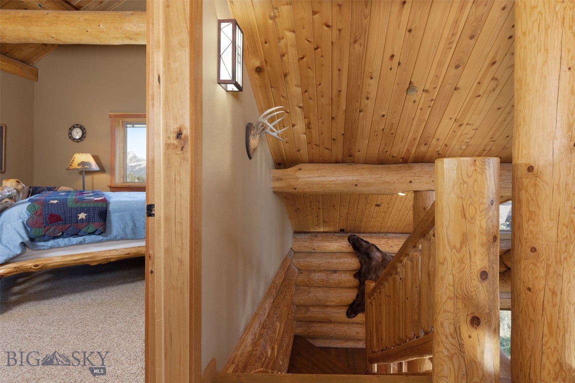 Diamond Hitch Of Ski Moonlight - Residential