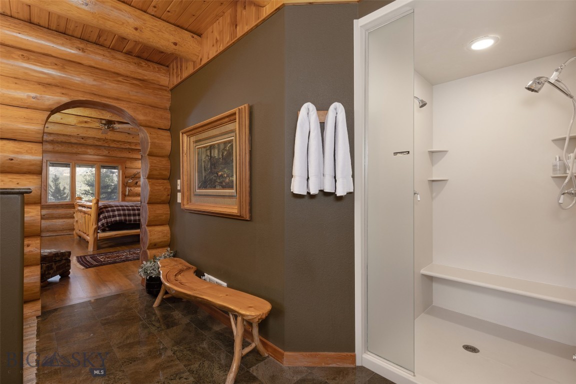 Diamond Hitch Of Ski Moonlight - Residential