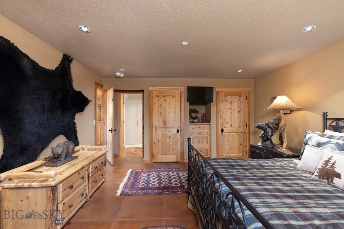 Diamond Hitch Of Ski Moonlight - Residential