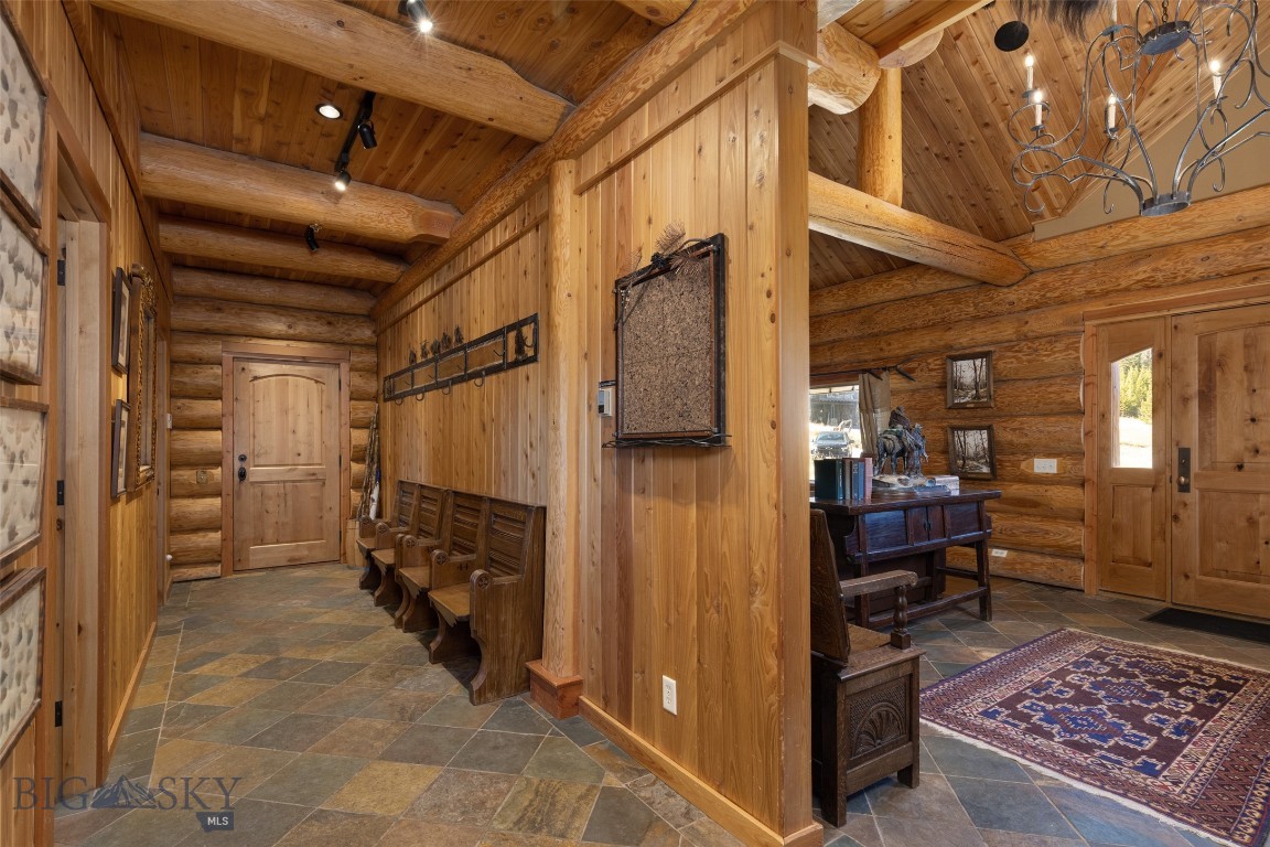 Diamond Hitch Of Ski Moonlight - Residential