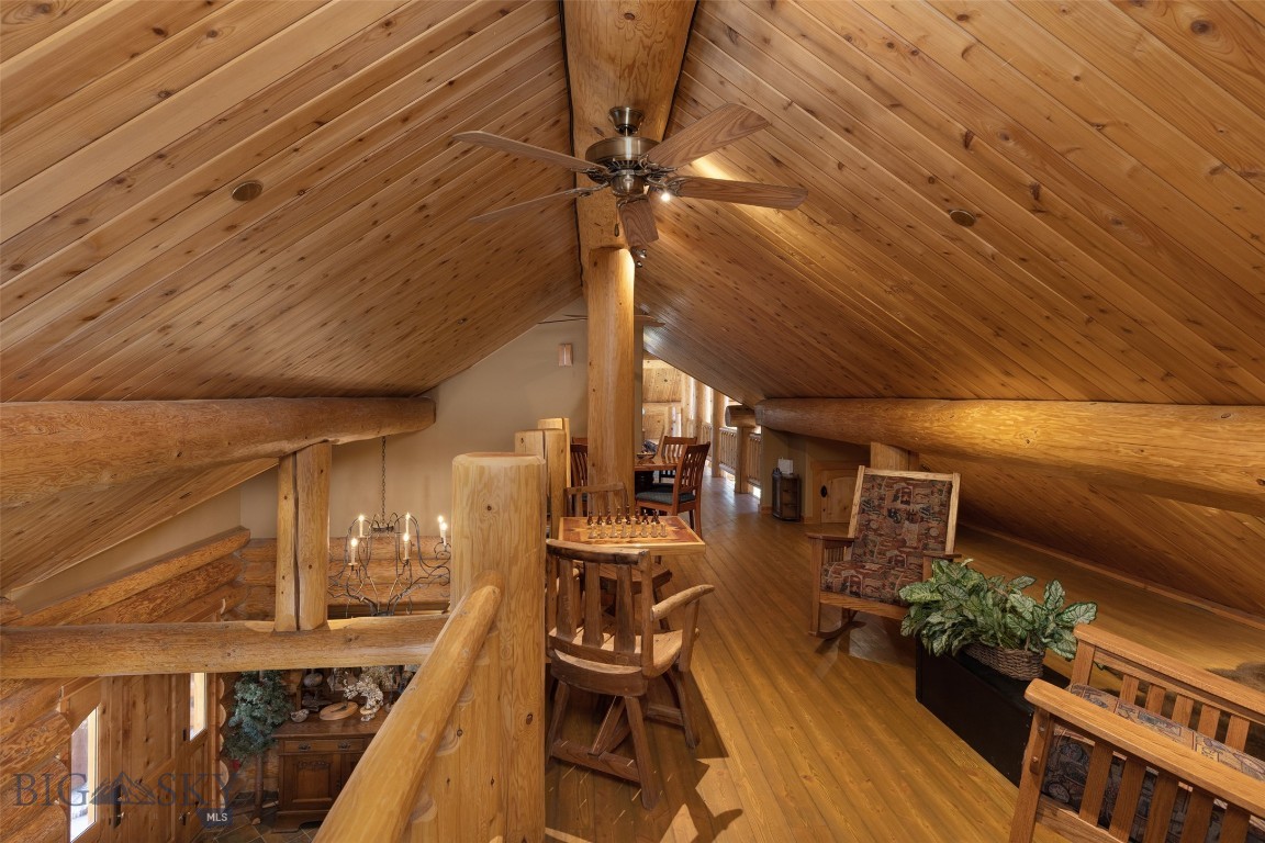 Diamond Hitch Of Ski Moonlight - Residential