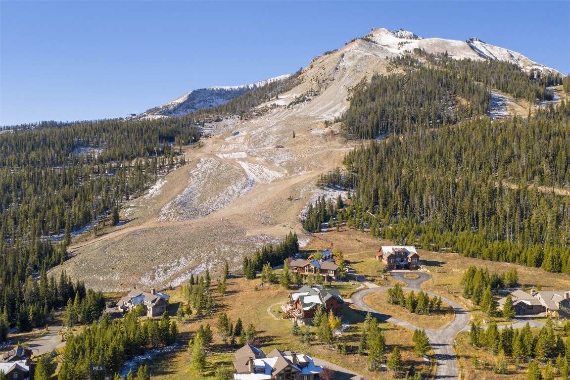 Diamond Hitch Of Ski Moonlight - Residential