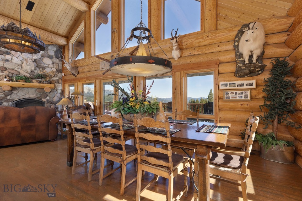 Diamond Hitch Of Ski Moonlight - Residential