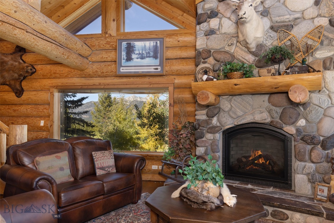 Diamond Hitch Of Ski Moonlight - Residential