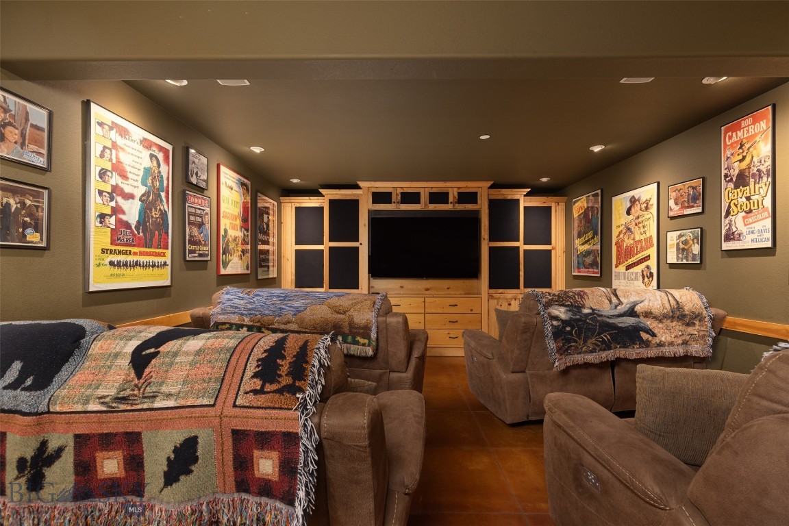 Diamond Hitch Of Ski Moonlight - Residential