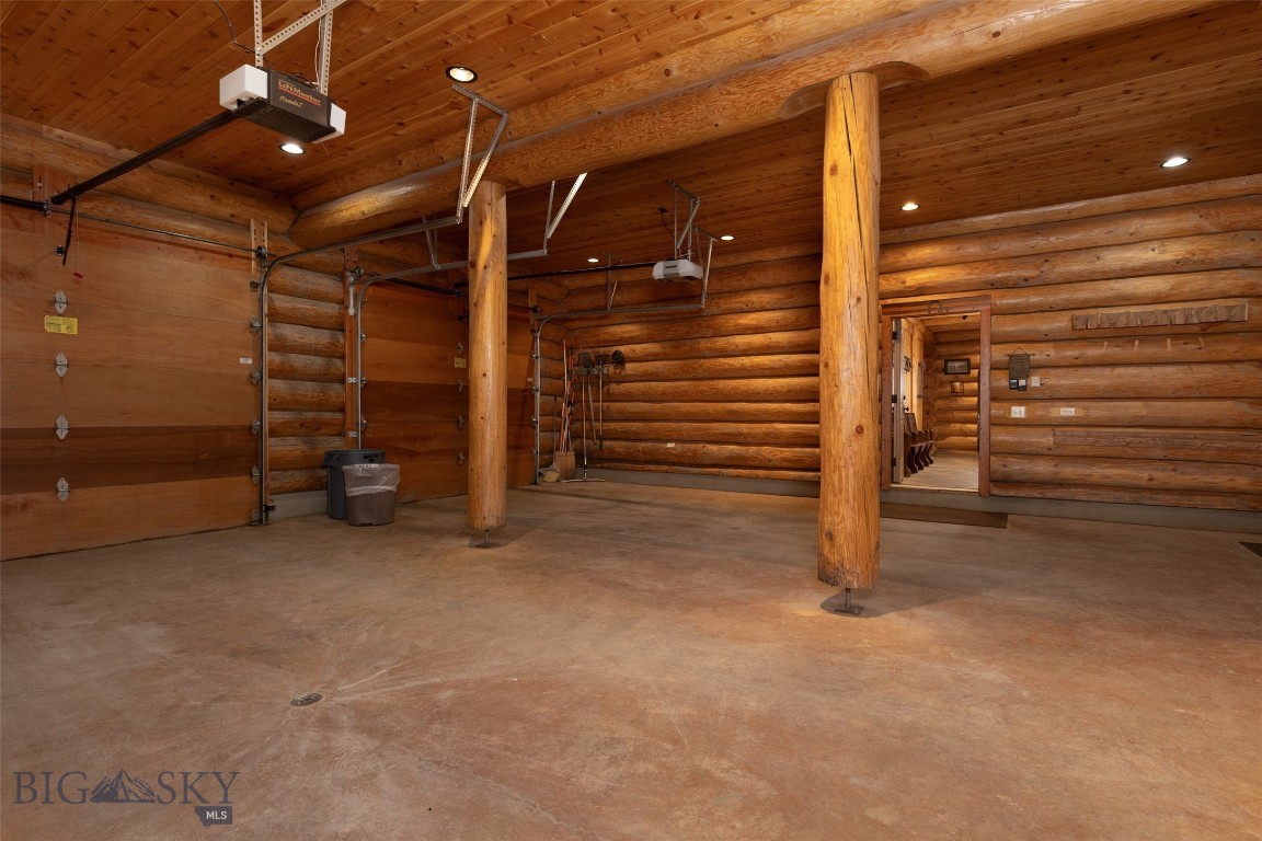 Diamond Hitch Of Ski Moonlight - Residential