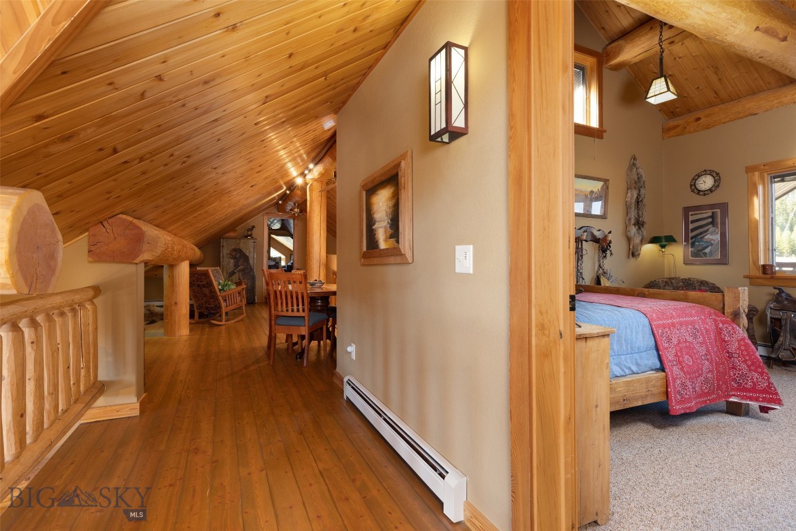 Diamond Hitch Of Ski Moonlight - Residential