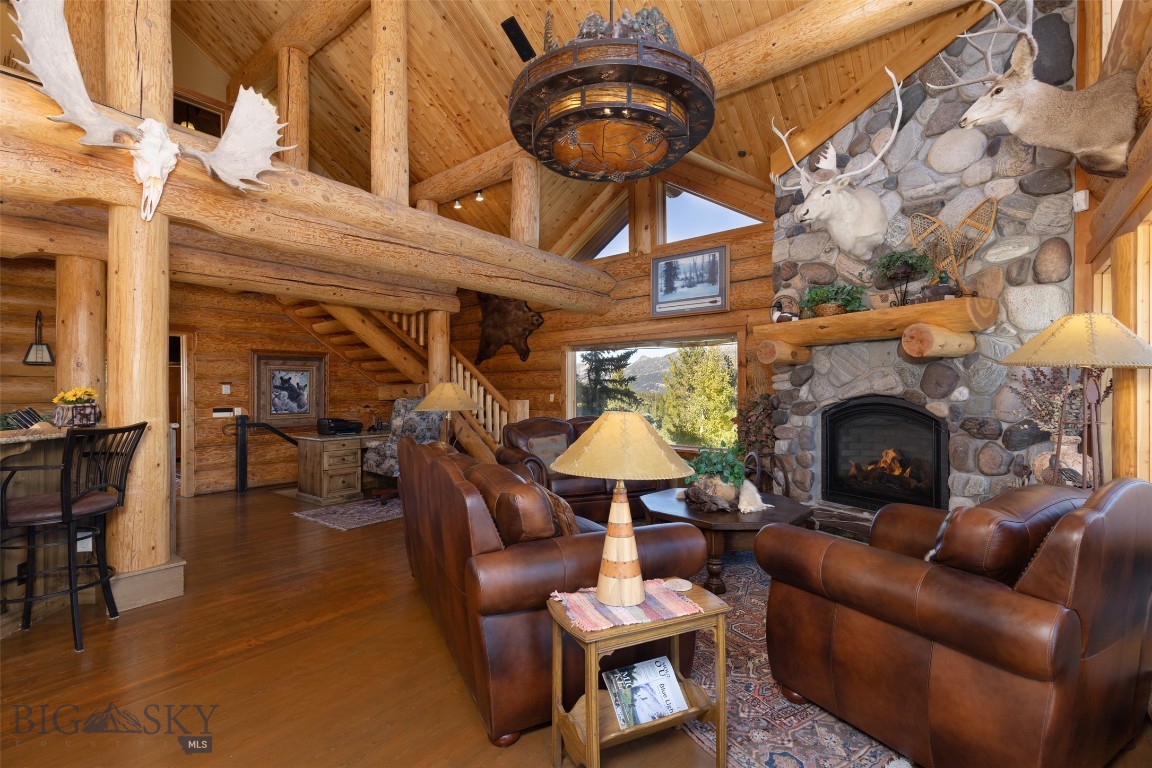 Diamond Hitch Of Ski Moonlight - Residential