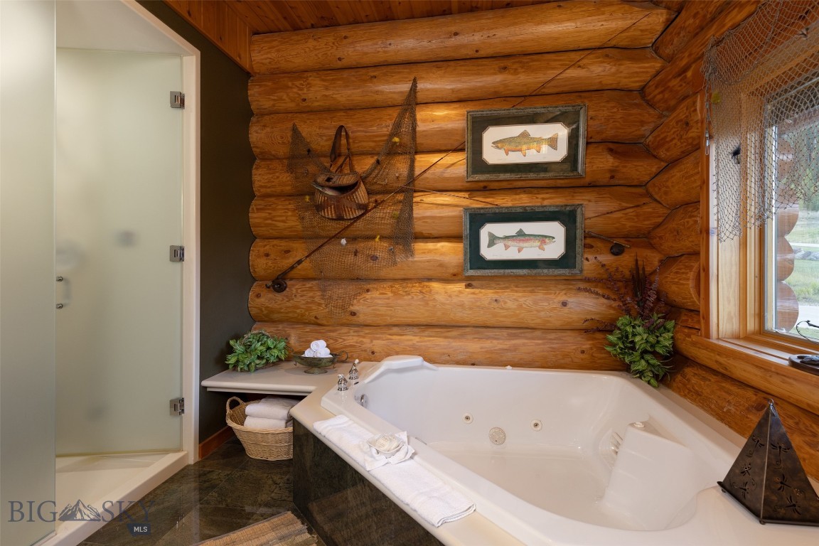 Diamond Hitch Of Ski Moonlight - Residential