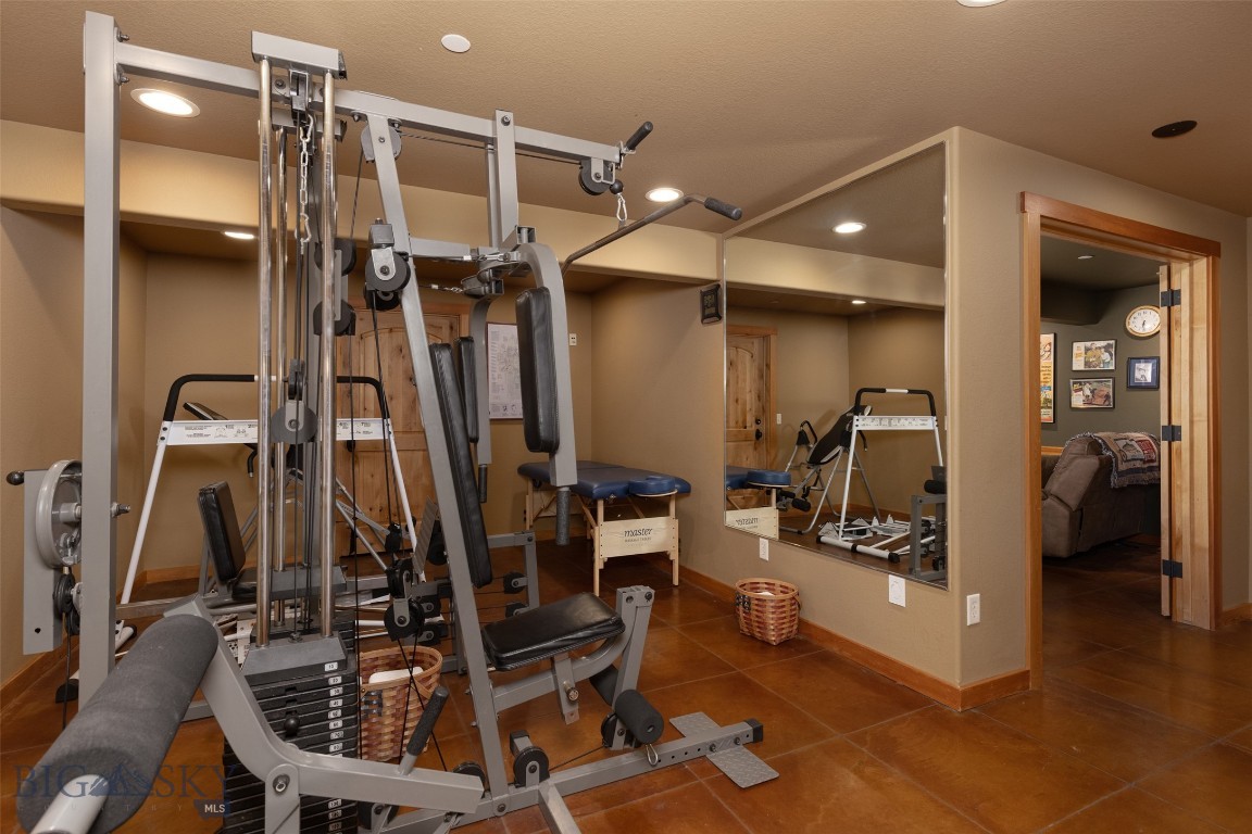 Diamond Hitch Of Ski Moonlight - Residential