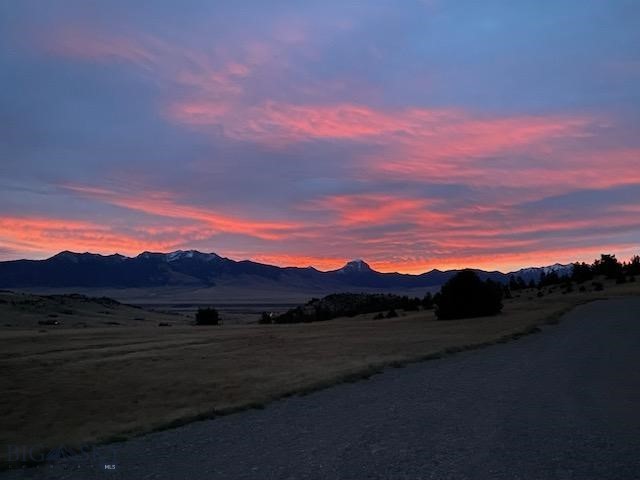 Ennis, Montana 59729, United States, 2 Bedrooms Bedrooms, ,1 BathroomBathrooms,Residential,Contingent,115341