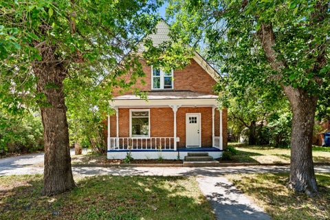 Photo of 121 N Yellowstone Street, Livingston, MT 59047 (MLS # 412983)