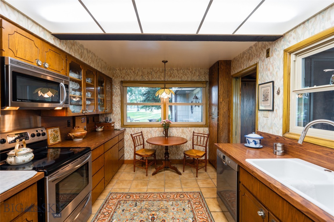 Great Falls, Montana 59404, United States, 3 Bedrooms Bedrooms, ,3 BathroomsBathrooms,Residential,Active,122478