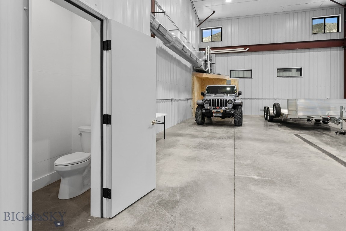 100 Blacksmith Loop E
