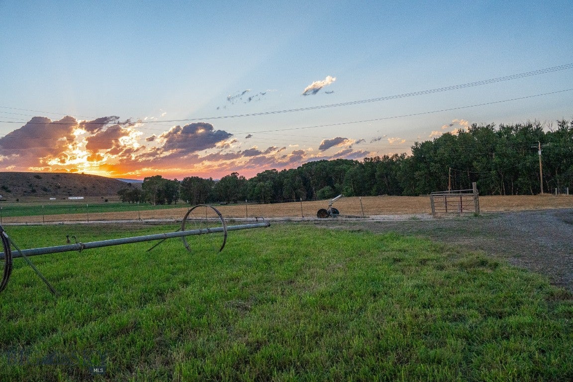 37 Convict Grade Road