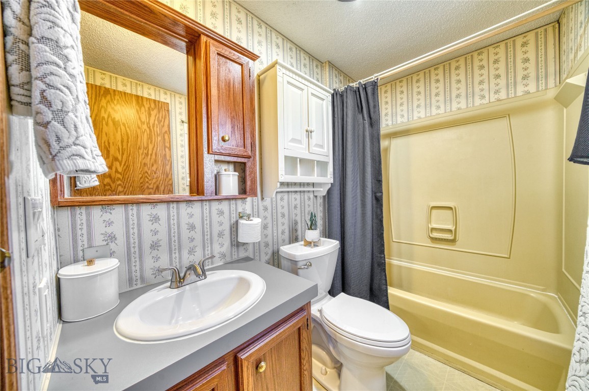 Peak View - Commercial Sale