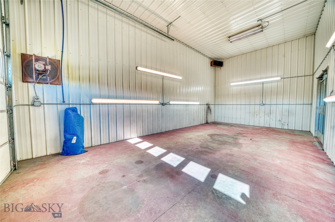 Peak View - Commercial Sale