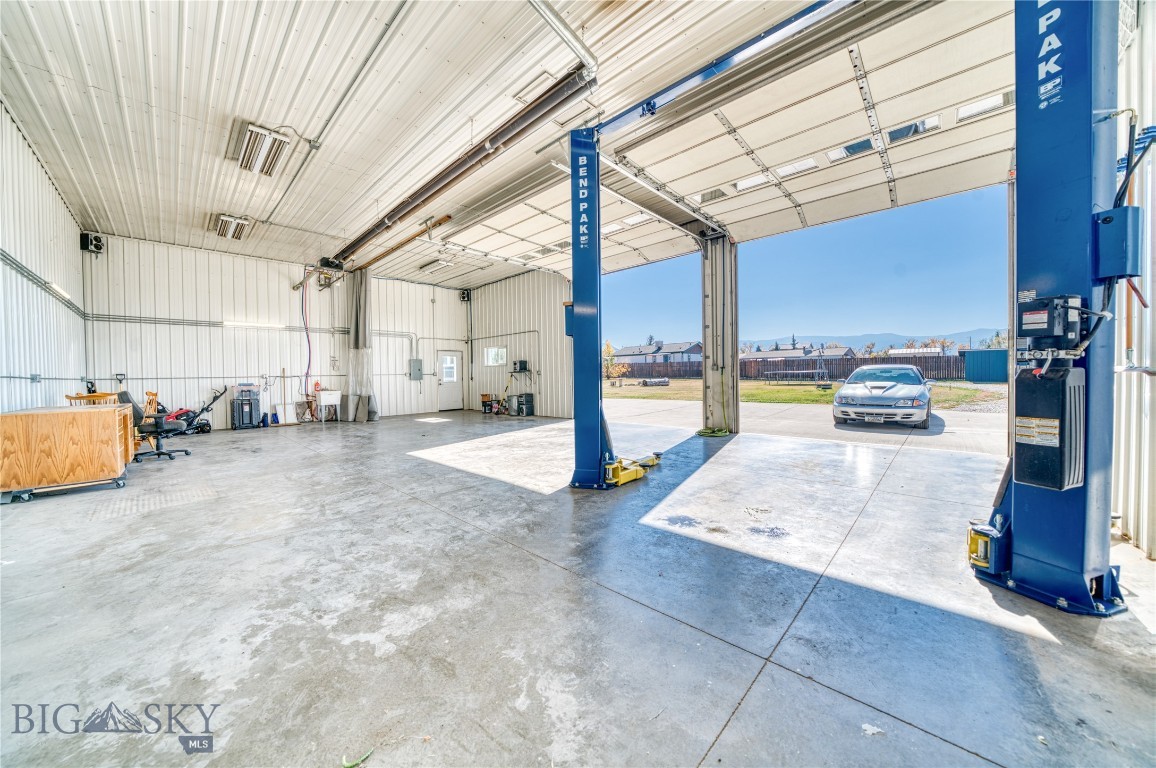 Peak View - Commercial Sale