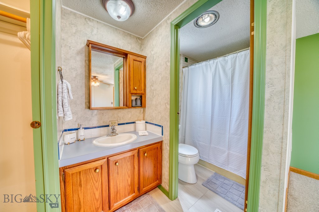 Peak View - Commercial Sale