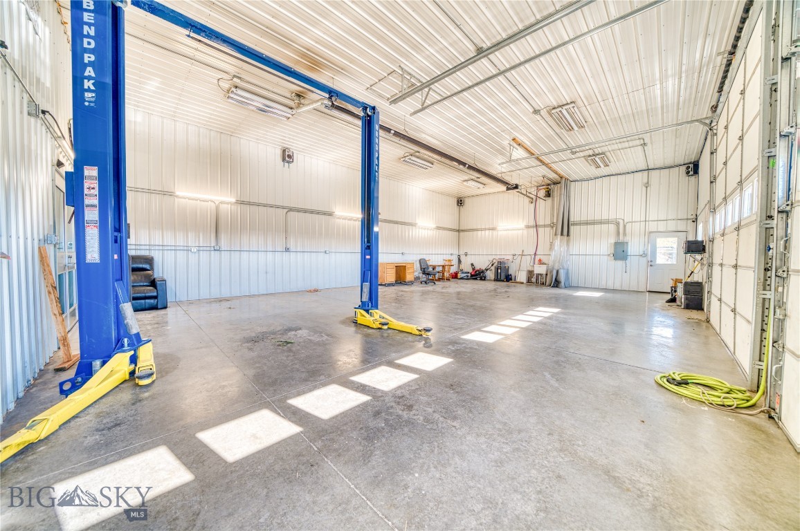 Peak View - Commercial Sale