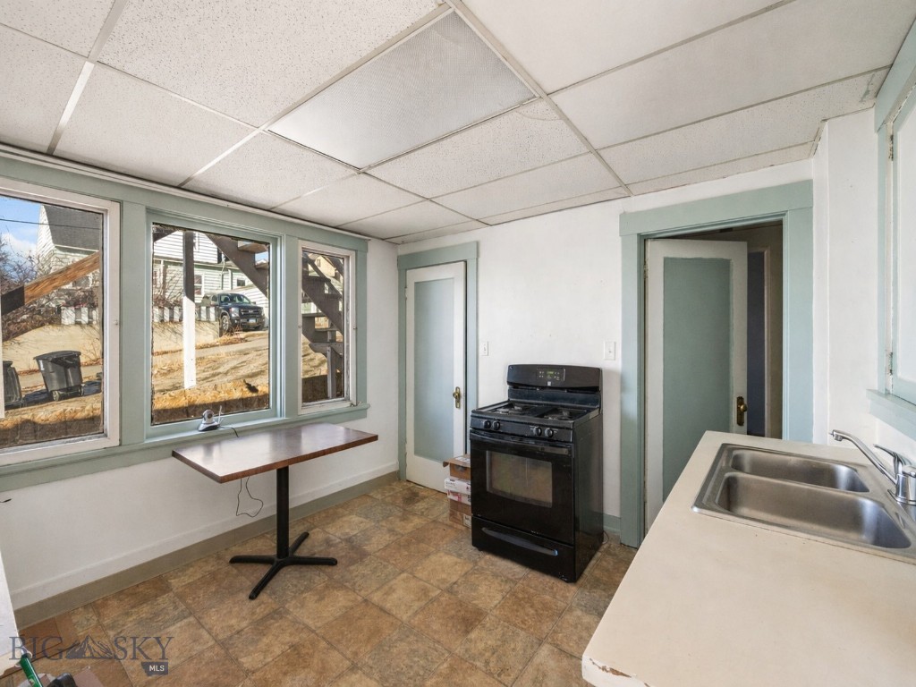 617 S Jackson Street