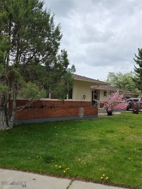 Photo of 606 S Arizona St, Dillon, MT 59725 (MLS # 401363)