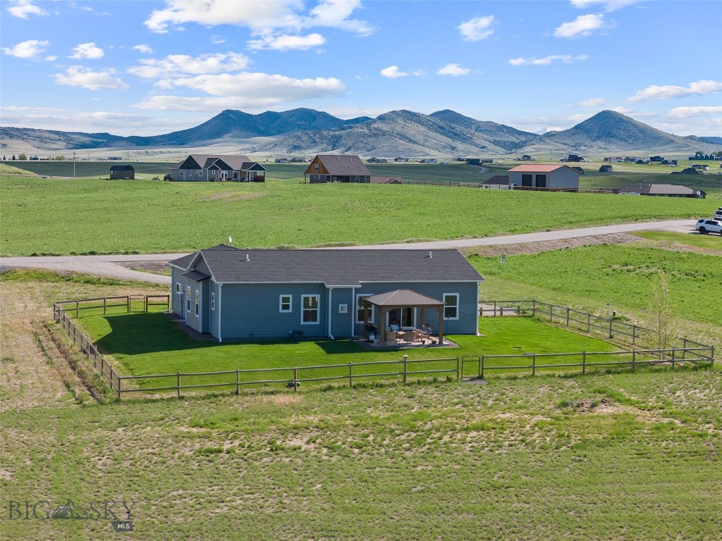 6 Wild Rye Place