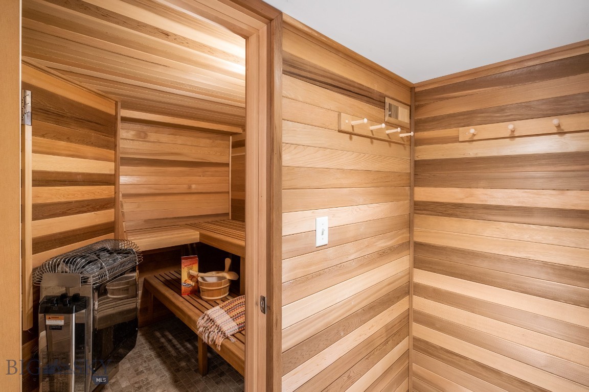 Bozeman, Montana 59715, United States, 4 Bedrooms Bedrooms, ,3 BathroomsBathrooms,Residential,Pending,61084