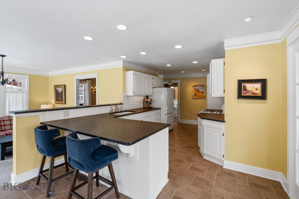 Bozeman, Montana 59715, United States, 4 Bedrooms Bedrooms, ,3 BathroomsBathrooms,Residential,Pending,61084