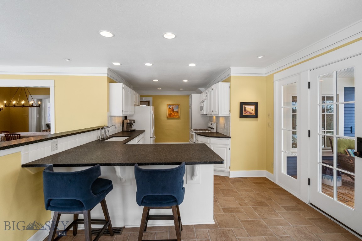 Bozeman, Montana 59715, United States, 4 Bedrooms Bedrooms, ,3 BathroomsBathrooms,Residential,Pending,61084