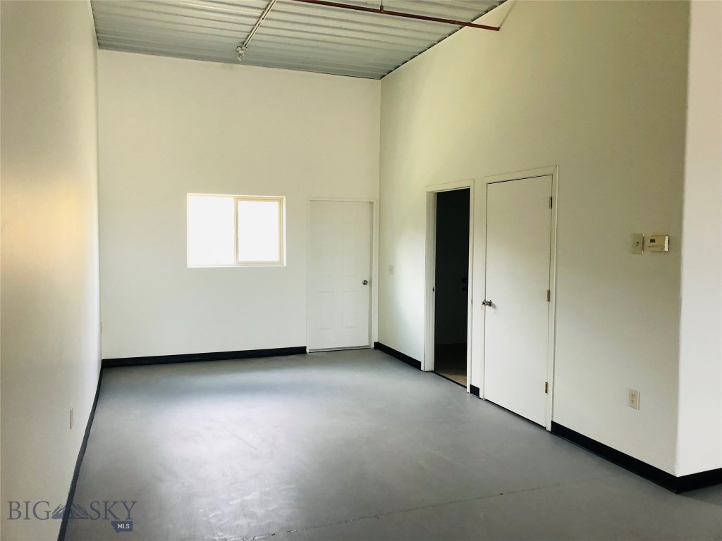 Rainbow - Commercial Lease