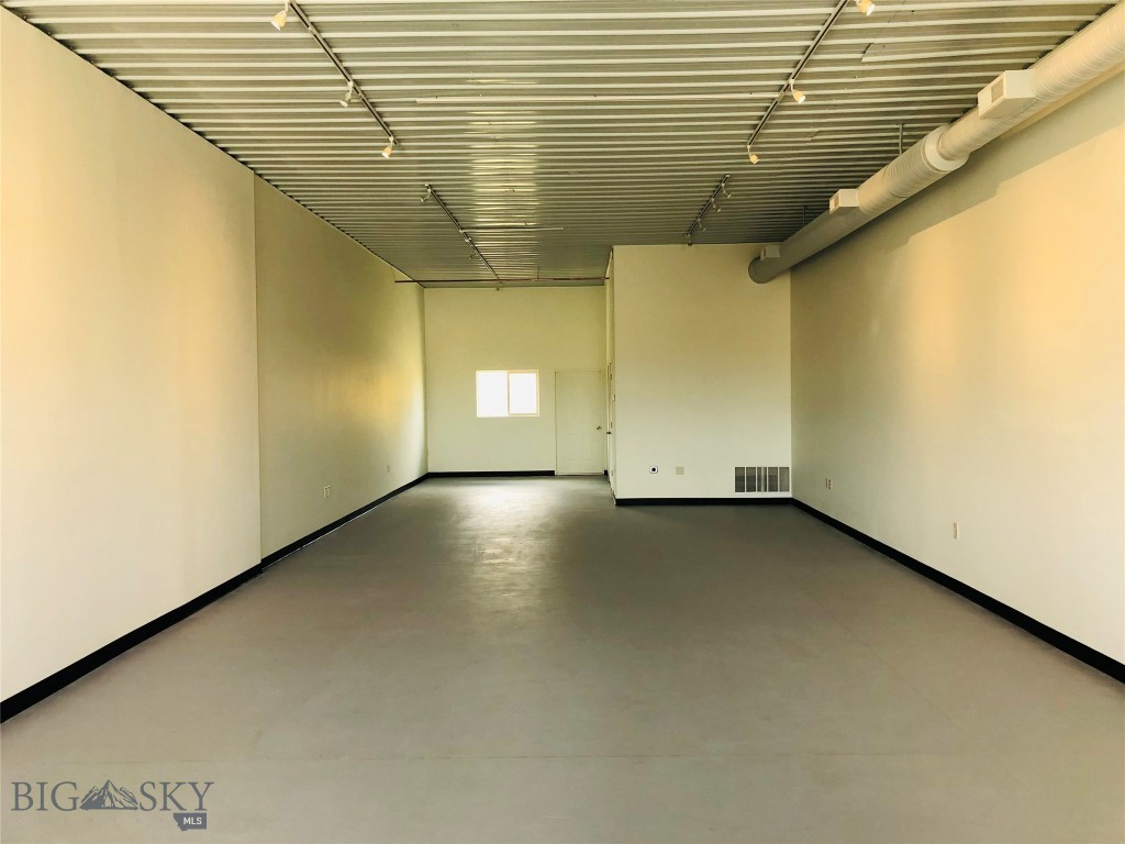 Rainbow - Commercial Lease