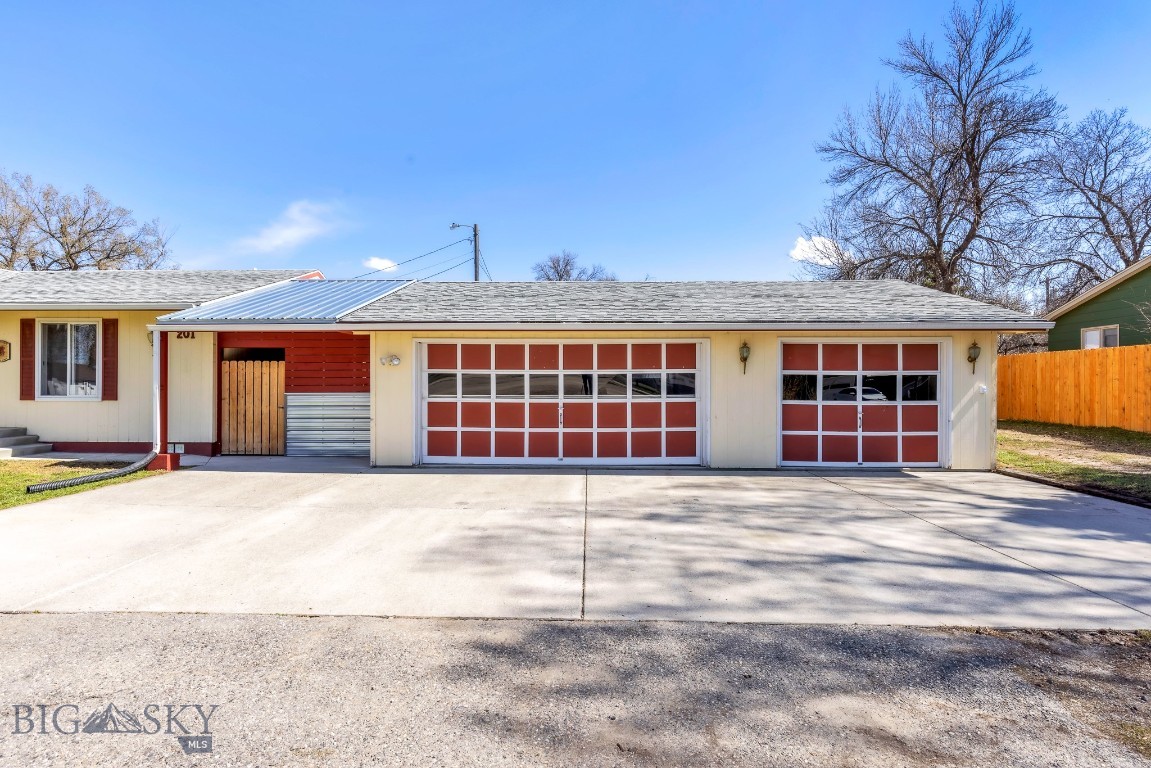 201 S 2nd Street