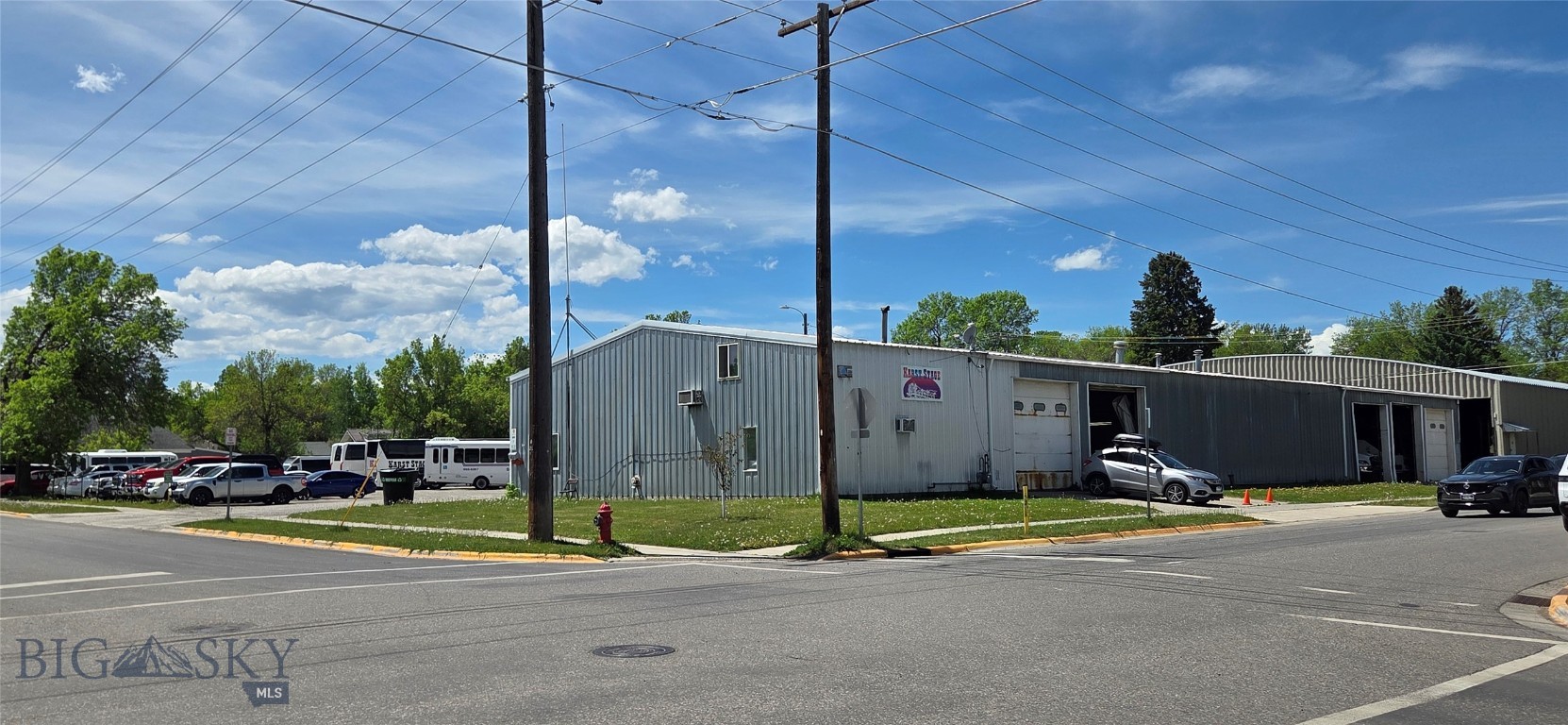 511 N Wallace