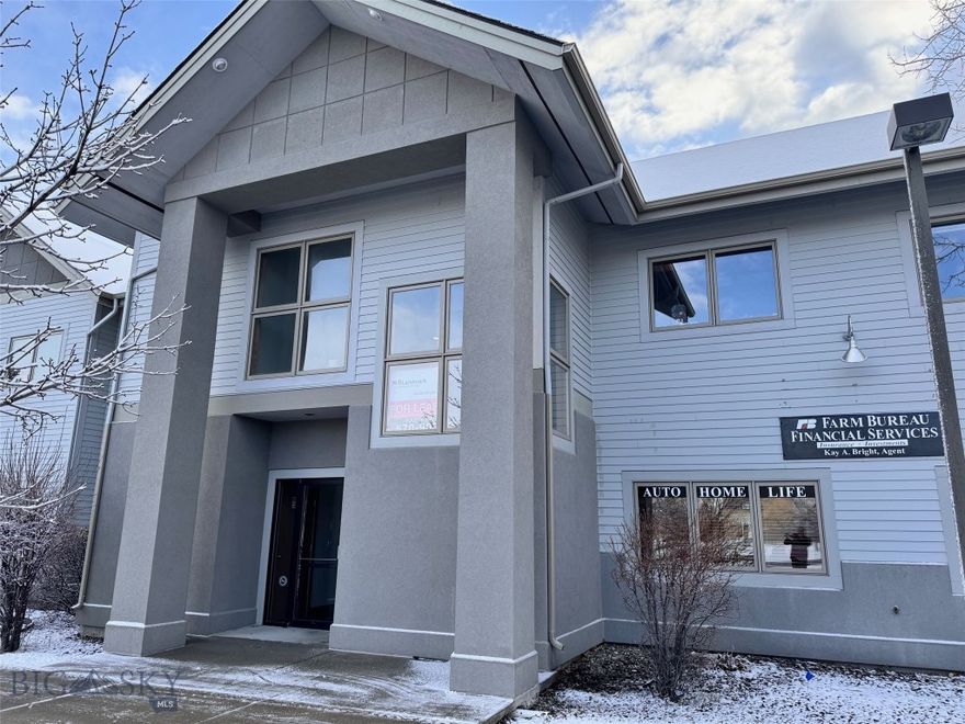 Second level Offices across from The Ridge Athletic Club. Reception with 2 Nice Offices, and a Large Conference Room. Elevator Access, Fiber Optics. Can be Combined with Suite 5 for 2,765sf.