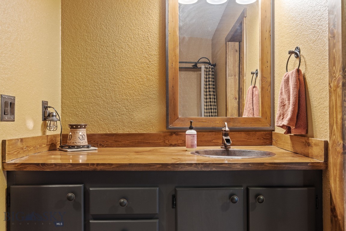 Bozeman, Montana 59718, United States, 3 Bedrooms Bedrooms, ,2 BathroomsBathrooms,Residential,Active,40293