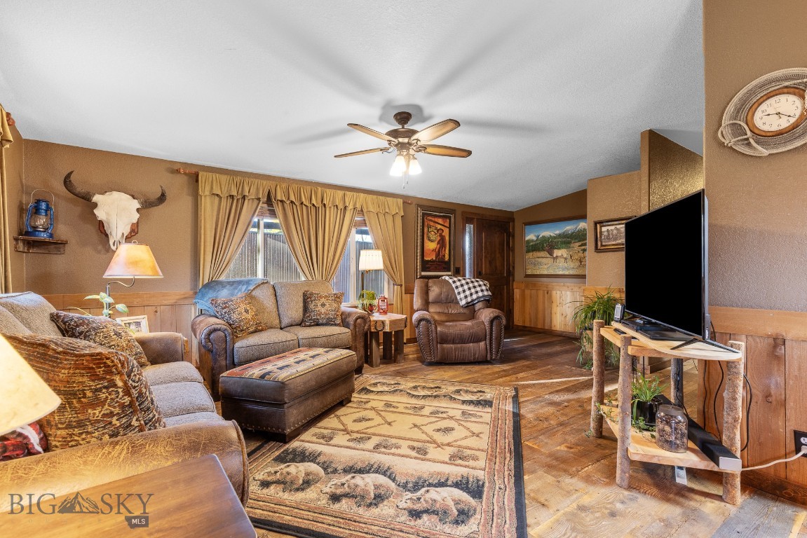 Bozeman, Montana 59718, United States, 3 Bedrooms Bedrooms, ,2 BathroomsBathrooms,Residential,Active,40293